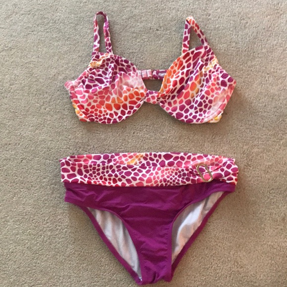 Perry Ellis Other - 🎉HP🎉 EUC Beautiful pink and purple bikini